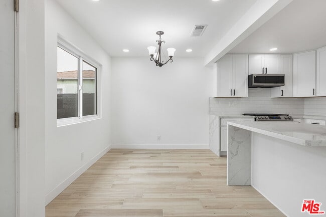 Foto del edificio - 1615-1615 W 209th St