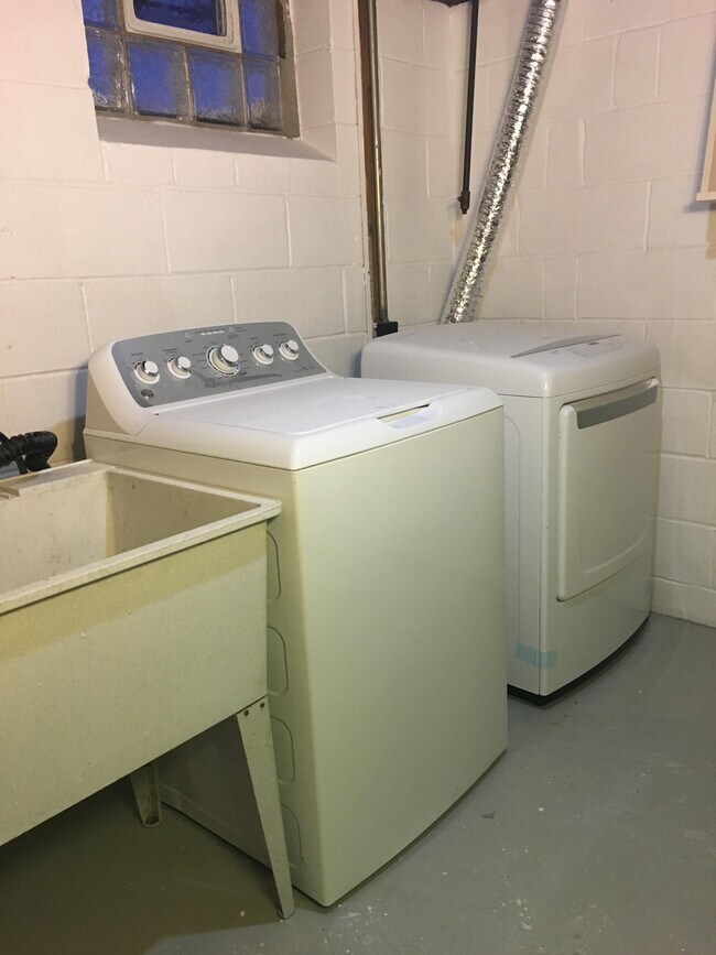 Laundry In Unit - 5125 Bryant Ave N