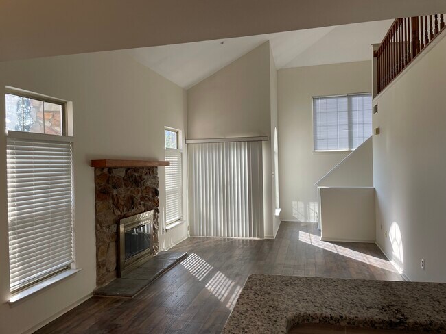 Foto del edificio - 602 Remington Ct