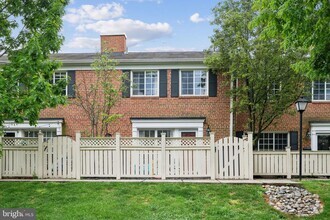 Building Photo - 1547-A N Van Dorn St