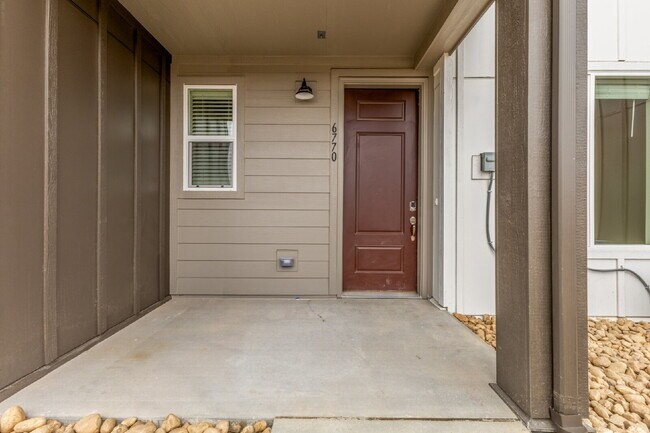 Building Photo - Castle pines 3 bed / 3 bath townhome for rent