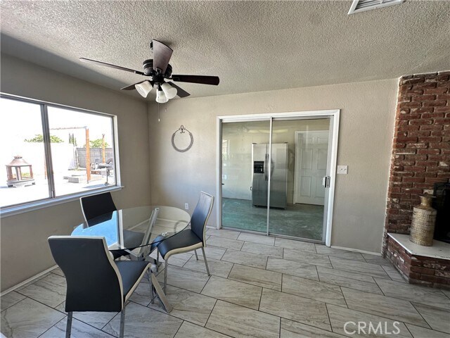 Foto del edificio - 7958 Sage Ave