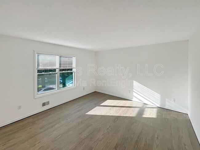 Building Photo - 3036 Destin Cir