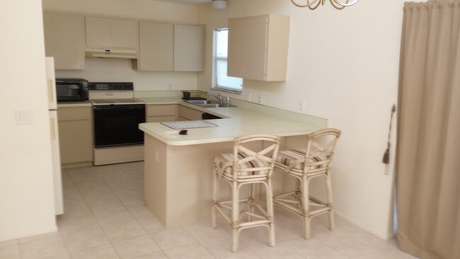 Kitchen - 20 Pebble Beach Rd