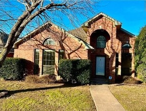 Building Photo - 7017 Club Creek Dr