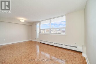 Building Photo - 1500 Bathurst St