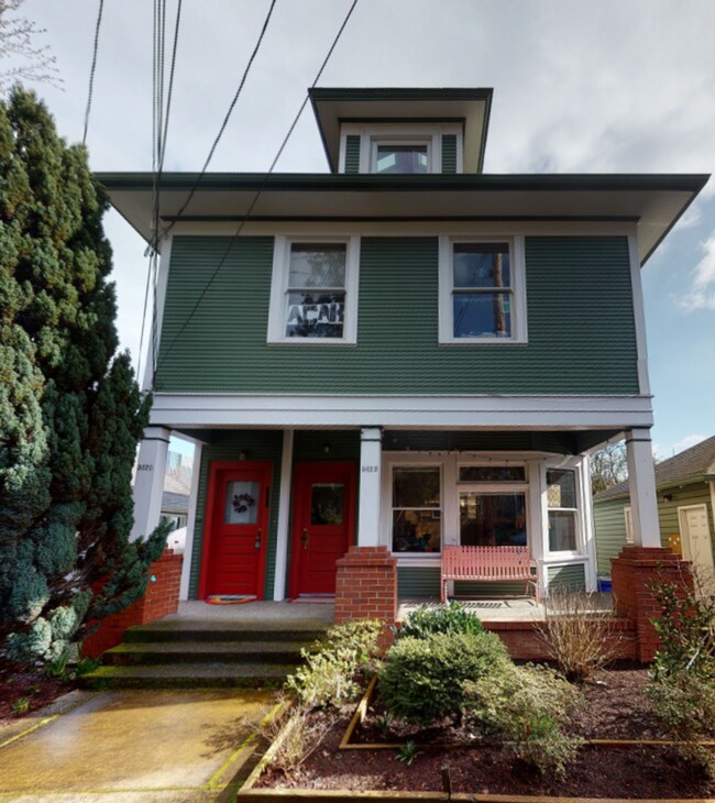 Building Photo - 3620-3622 S Kelly Ave