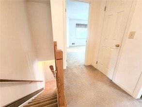 Building Photo - 9 Wisteria Ln