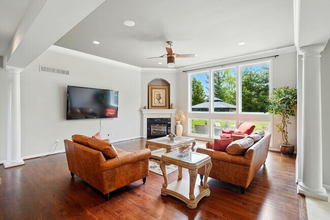 Foto del edificio - Five Bedroom House in Deerfield Township!