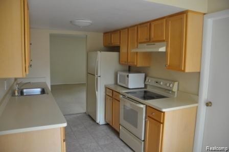 Building Photo - 29776 Farmbrook Villa Ln