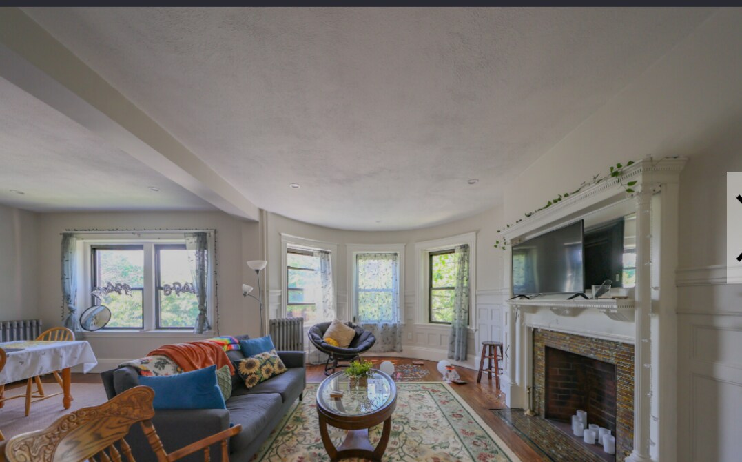 Foto principal - 1855 Beacon St