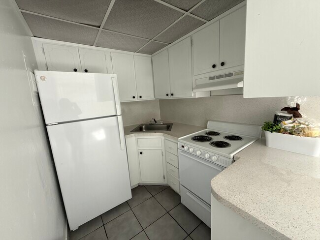 Foto del edificio - 900 NE 17th Ter