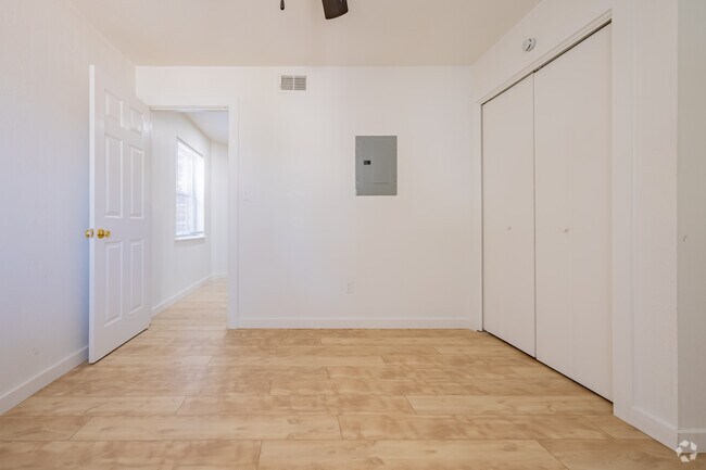 1 habitación, 1 baño - 600 pies cuadrados - Dormitorio - Ten15 at Hurd