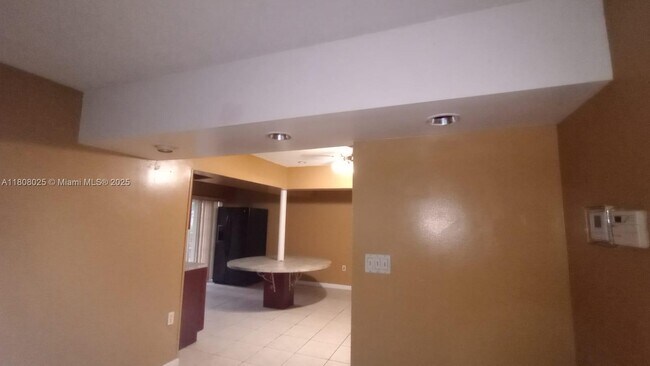 Foto del edificio - 415 NW 138th St