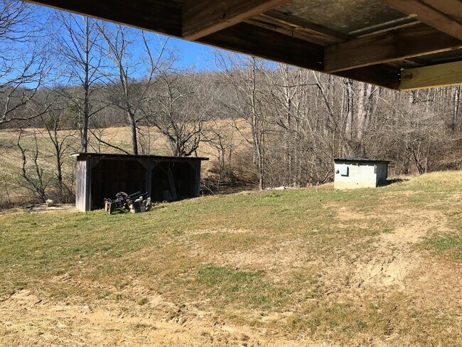 Foto del edificio - 70 Wade Lee Drive-Apple Country Home