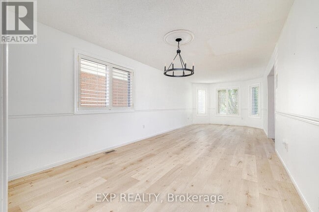 Building Photo - 39 Bosworth St