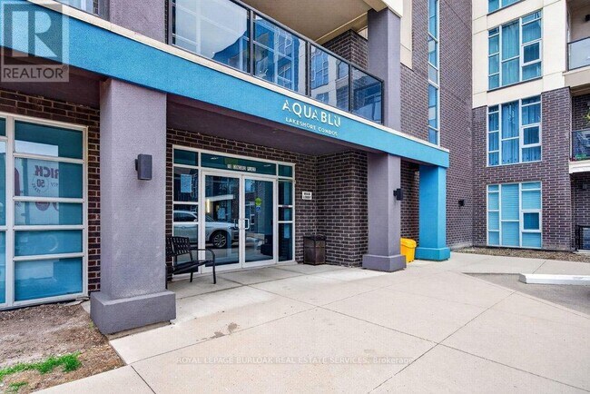 Building Photo - 10 Concord Pl