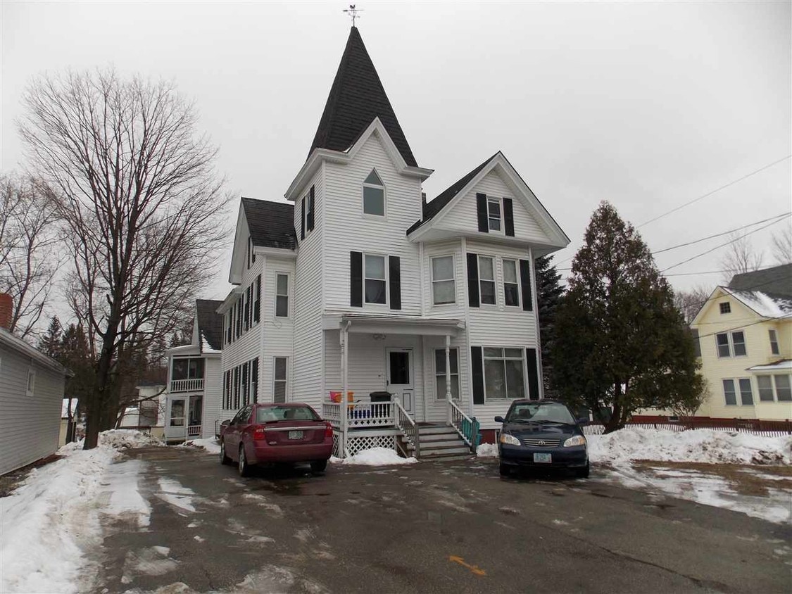 67 Girard St Unit Girard St side, Laconia, NH 03246 Room for Rent in