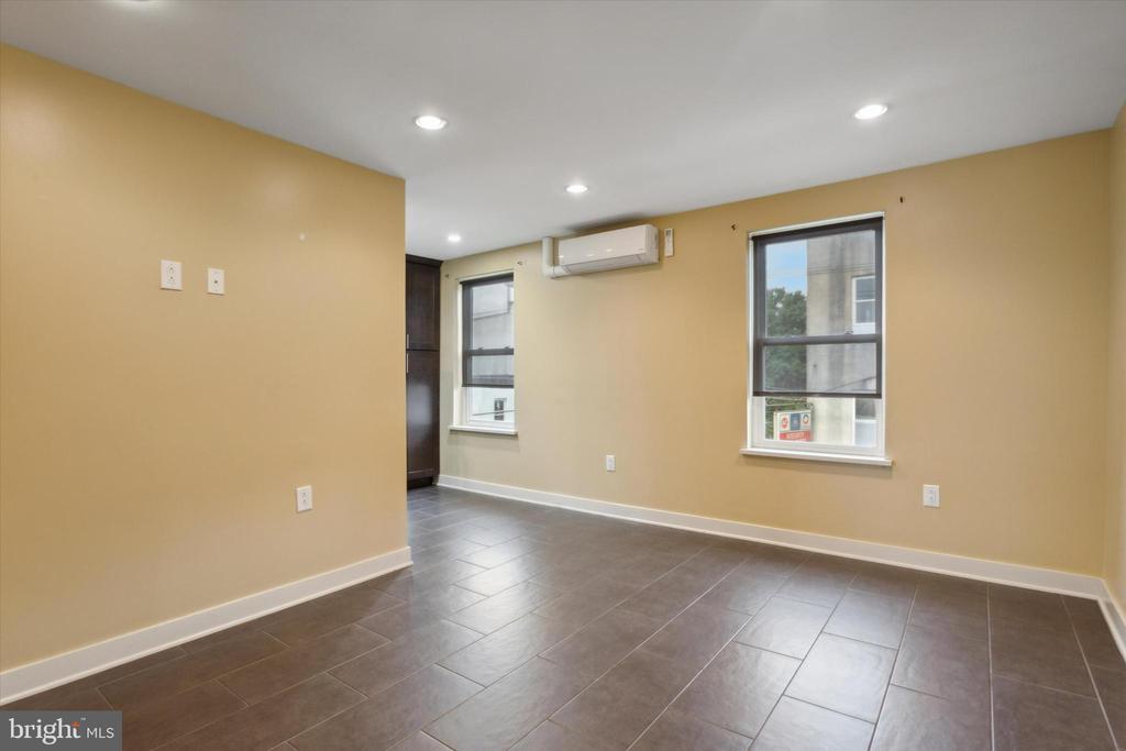 Foto principal - 1183 S 13th St