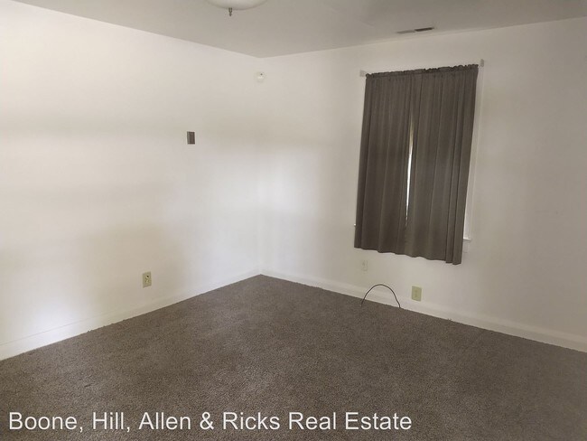 Building Photo - 2 br, 1 bath House - 904 Leggett Road