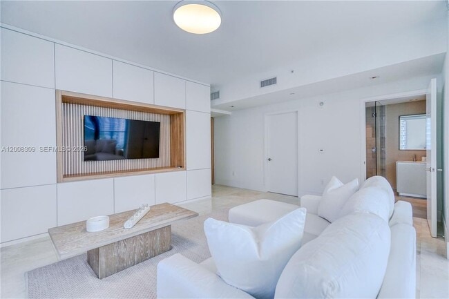 Foto del edificio - 788 NE 23rd St