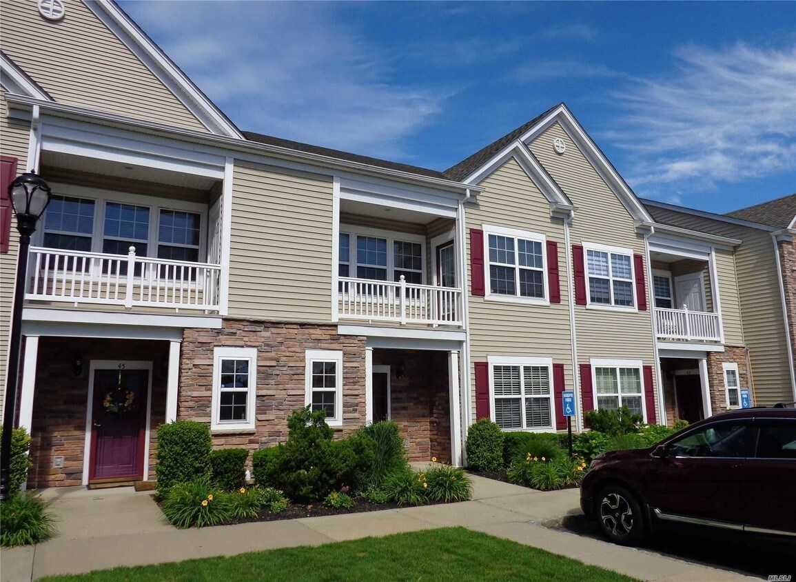 Foto principal - 44 Wexford Ln