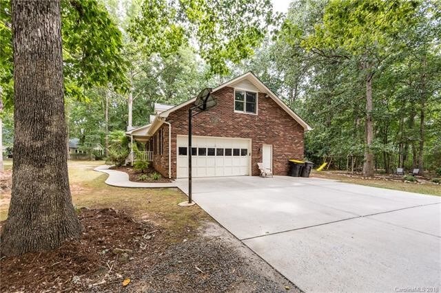 Foto del edificio - 5405 Baywood Dr