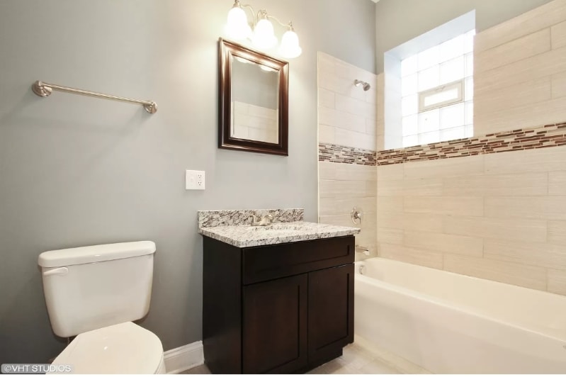 Building Photo - 6940 S King Dr