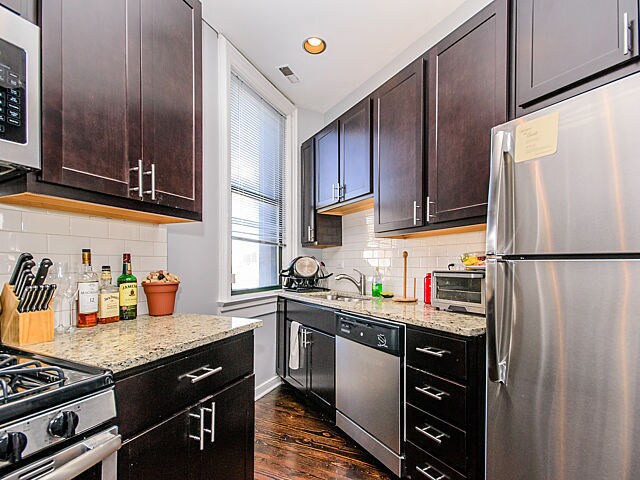 Building Photo - 401 N Milwaukee Ave, Chicago, IL, 60654 #3