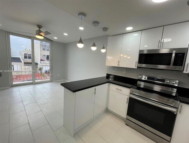 Foto del edificio - 3865 W 9th Ave