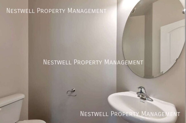 Building Photo - 1556 W State Rd