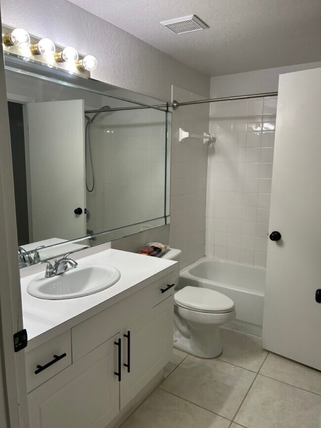 Foto del edificio - 5122 Northridge Rd