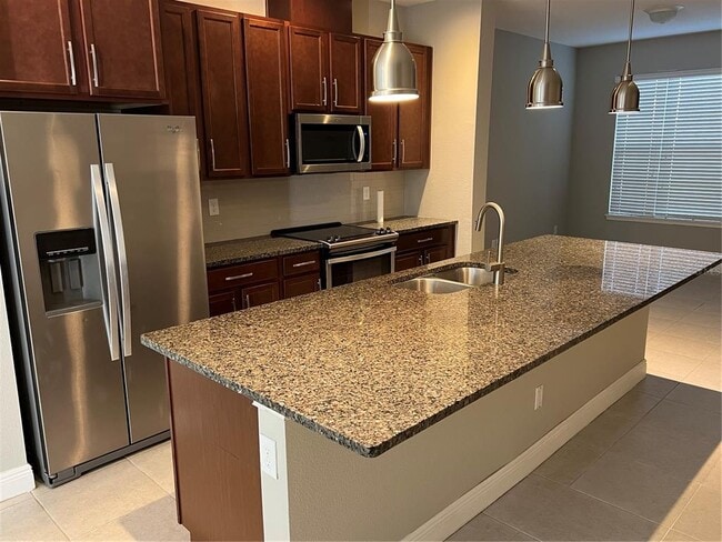 Building Photo - 6591 Calamondin Dr