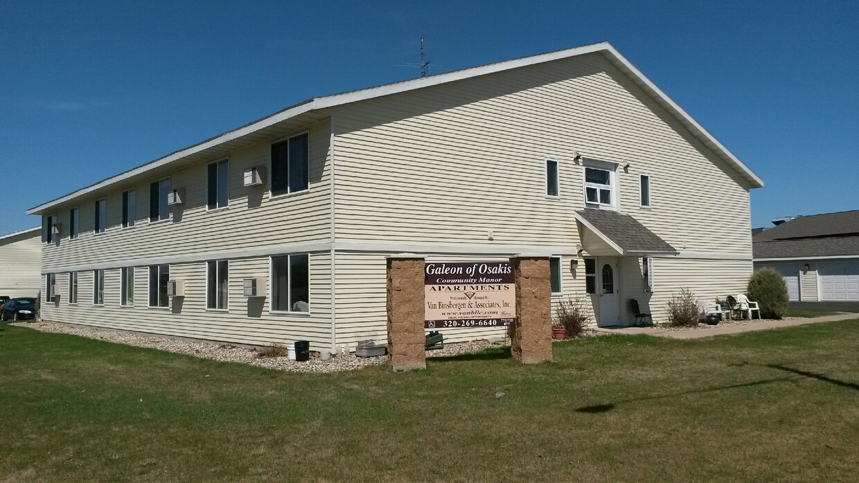 Exterior de la mansión comunitaria Osakis - Osakis Community Manor