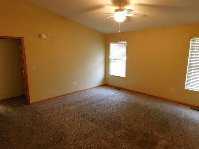 Foto del edificio - Freshly updated 3 Bedroom, 2 Bathroom Home...