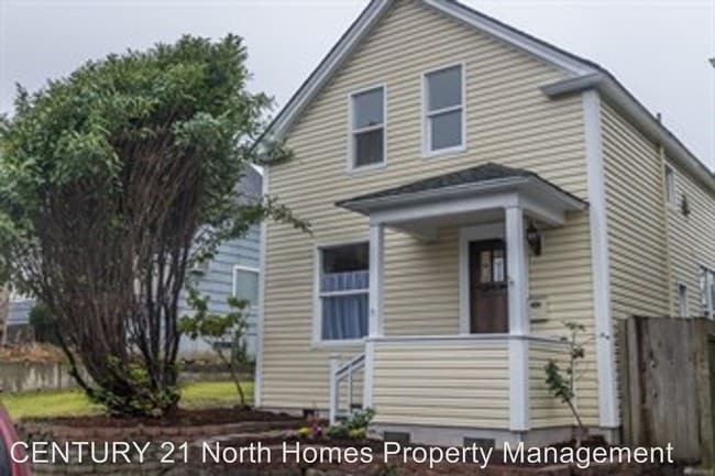 Building Photo - 3 br, 1.5 bath House - 2104 Wetmore Ave