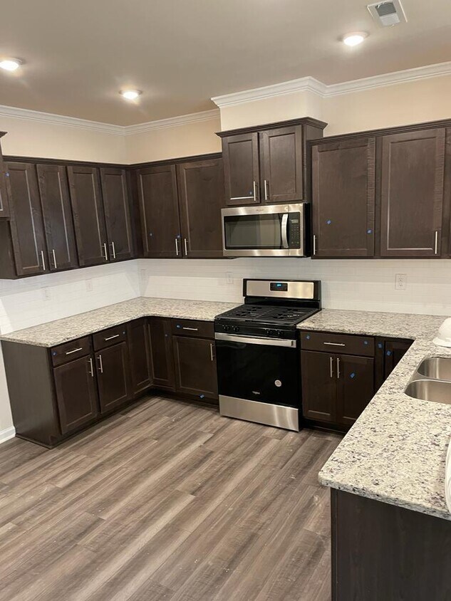 Building Photo - 5709 Kalamata Dr