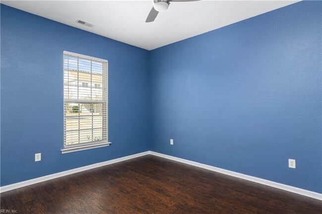 Building Photo - 4956 Almandine Ave