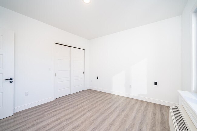 Foto del edificio - 211 Baldwin Ave