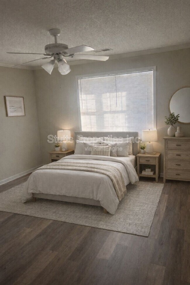 Building Photo - 321 W Irvine Ave