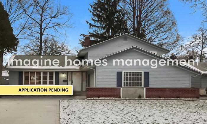 Primary Photo - Large 4 Bedroom Single Family Home in Solo...