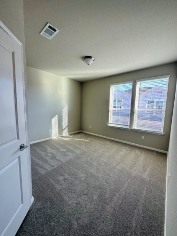 Building Photo - 1020 Vista View Dr