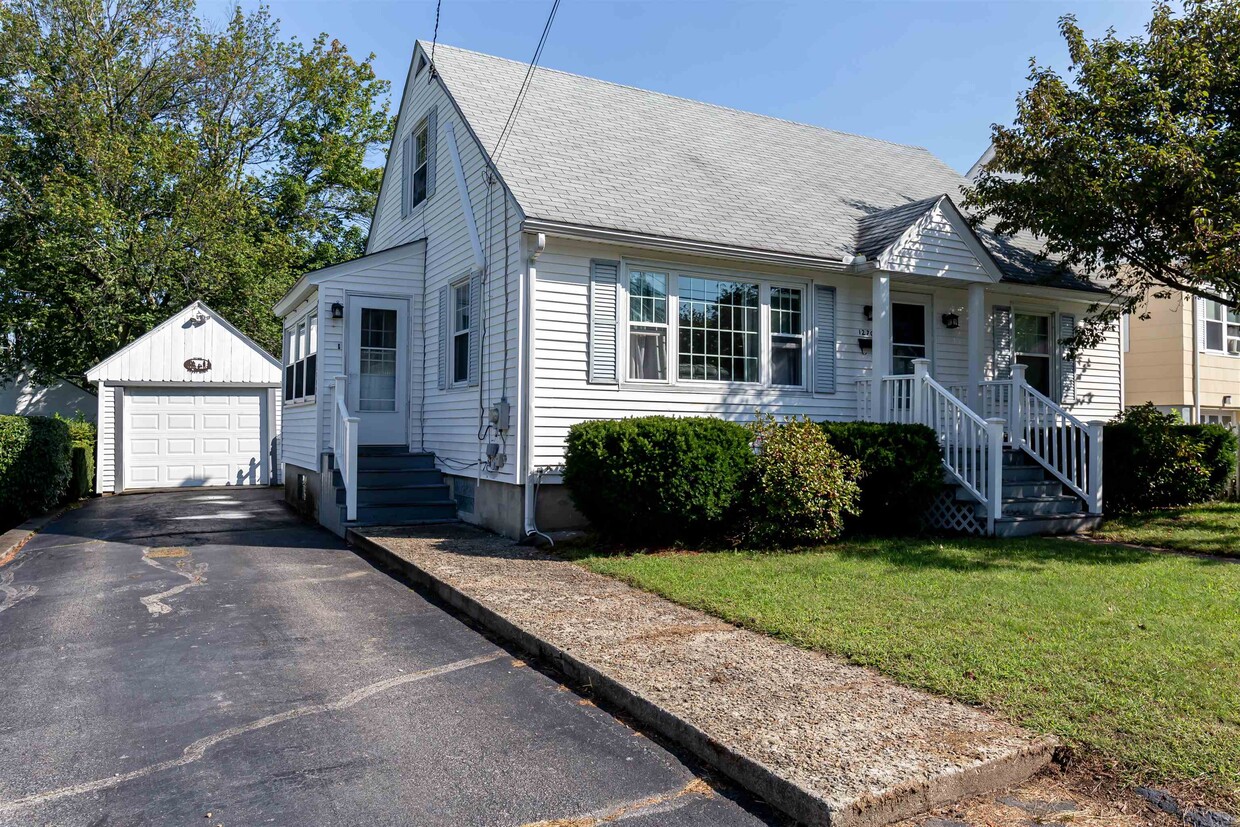 Primary Photo - 1270 Somerville St