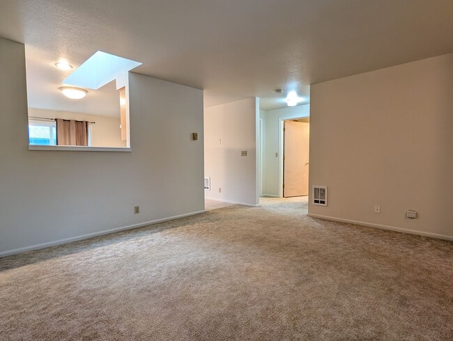 Foto del edificio - Great 2 bed/1bath duplex in Springfield!