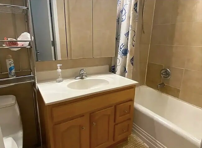 Foto del edificio - 129 W 56th St