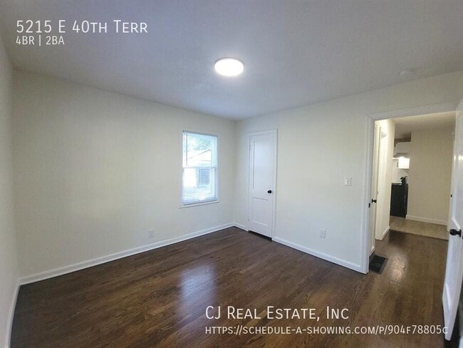 Building Photo - 5215 E 40th Terrace