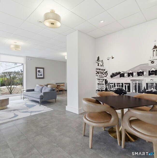 Foto del edificio - 893 Farmington Ave