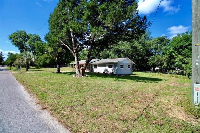 Foto del edificio - 2912 NE 25th Ct