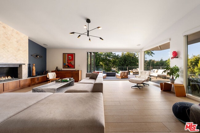 Foto del edificio - 279 Mabery Rd