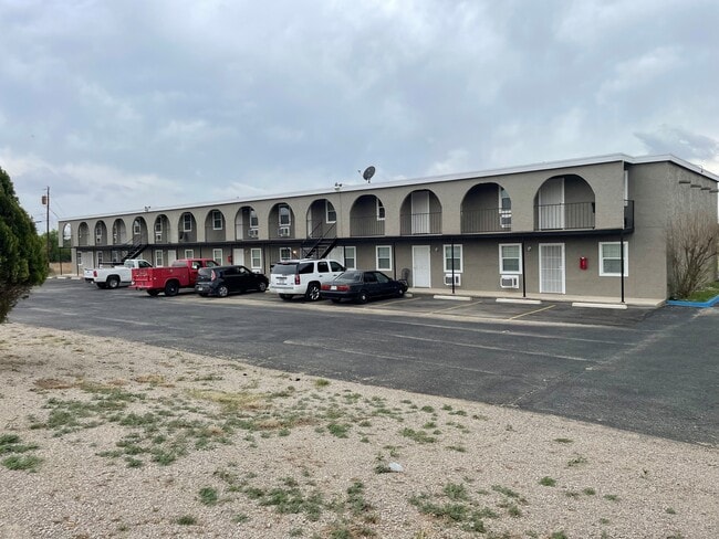 Complex - 3711 Savoy Dr